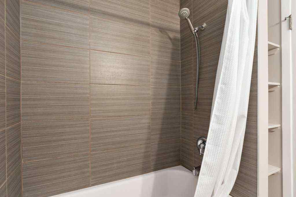 MLS® A2262576 - Unit #4 1939 25A Street SW in Killarney/Glengarry Calgary, Residential