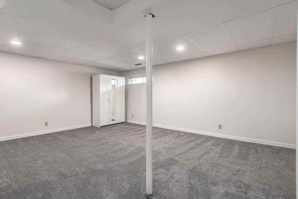 MLS® A2262576 - Unit #4 1939 25A Street SW in Killarney/Glengarry Calgary, Residential