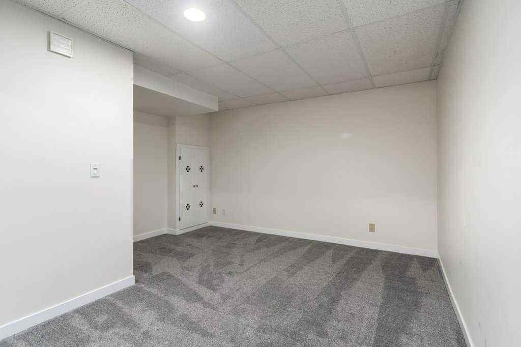 MLS® A2262576 - Unit #4 1939 25A Street SW in Killarney/Glengarry Calgary, Residential