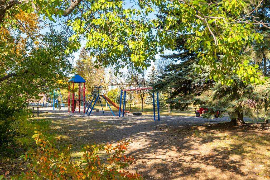 MLS® A2262576 - Unit #4 1939 25A Street SW in Killarney/Glengarry Calgary, Residential