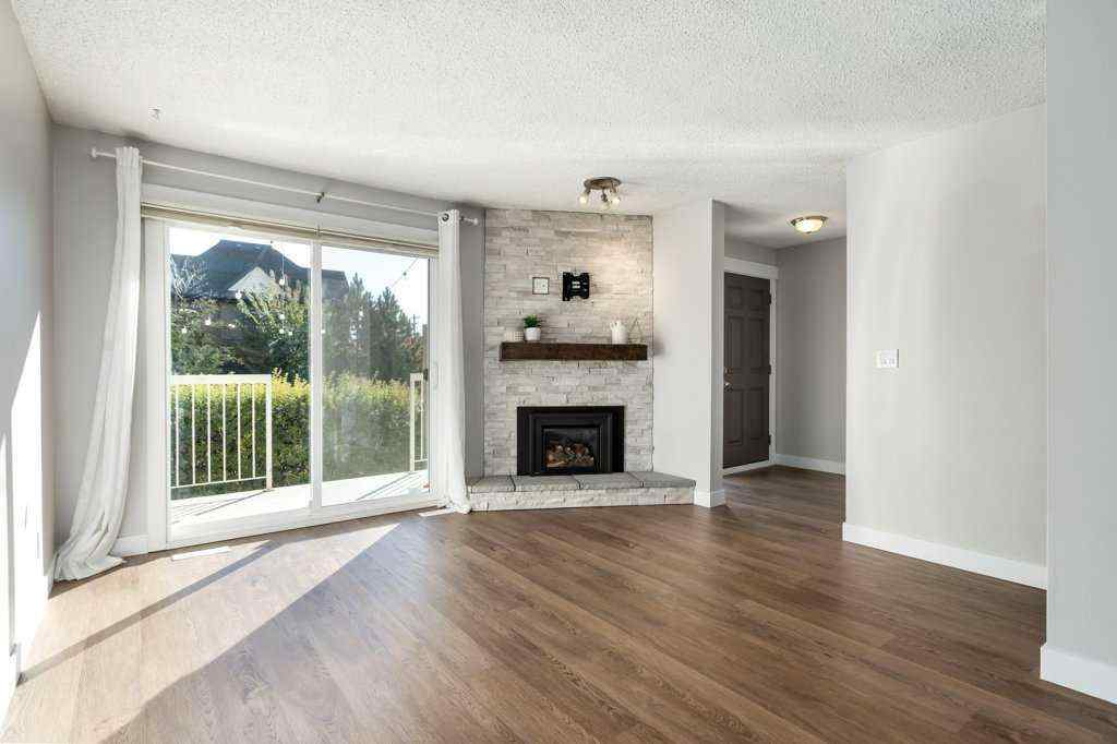 MLS® A2262576 - Unit #4 1939 25A Street SW in Killarney/Glengarry Calgary, Residential