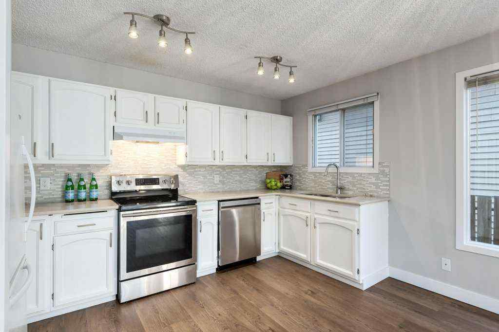 MLS® A2262576 - Unit #4 1939 25A Street SW in Killarney/Glengarry Calgary, Residential