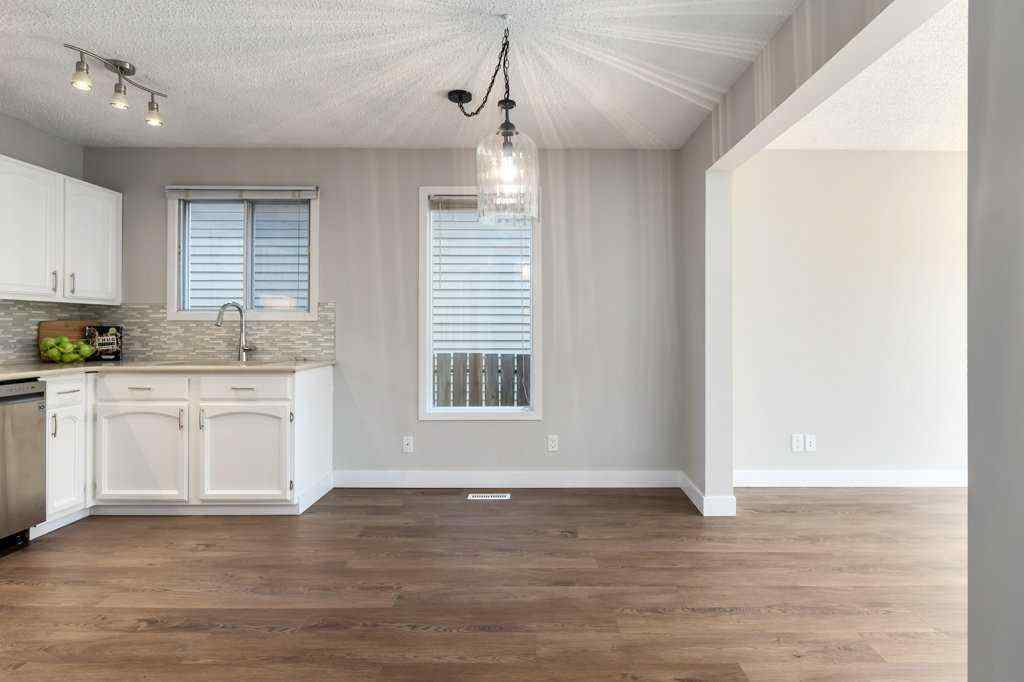 MLS® A2262576 - Unit #4 1939 25A Street SW in Killarney/Glengarry Calgary, Residential