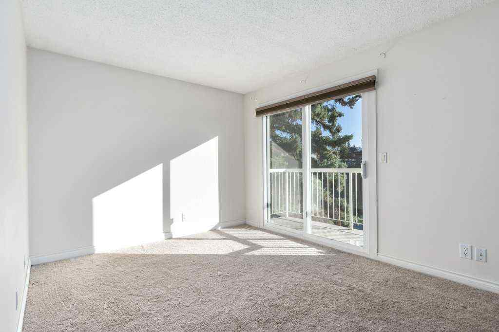 MLS® A2262576 - Unit #4 1939 25A Street SW in Killarney/Glengarry Calgary, Residential