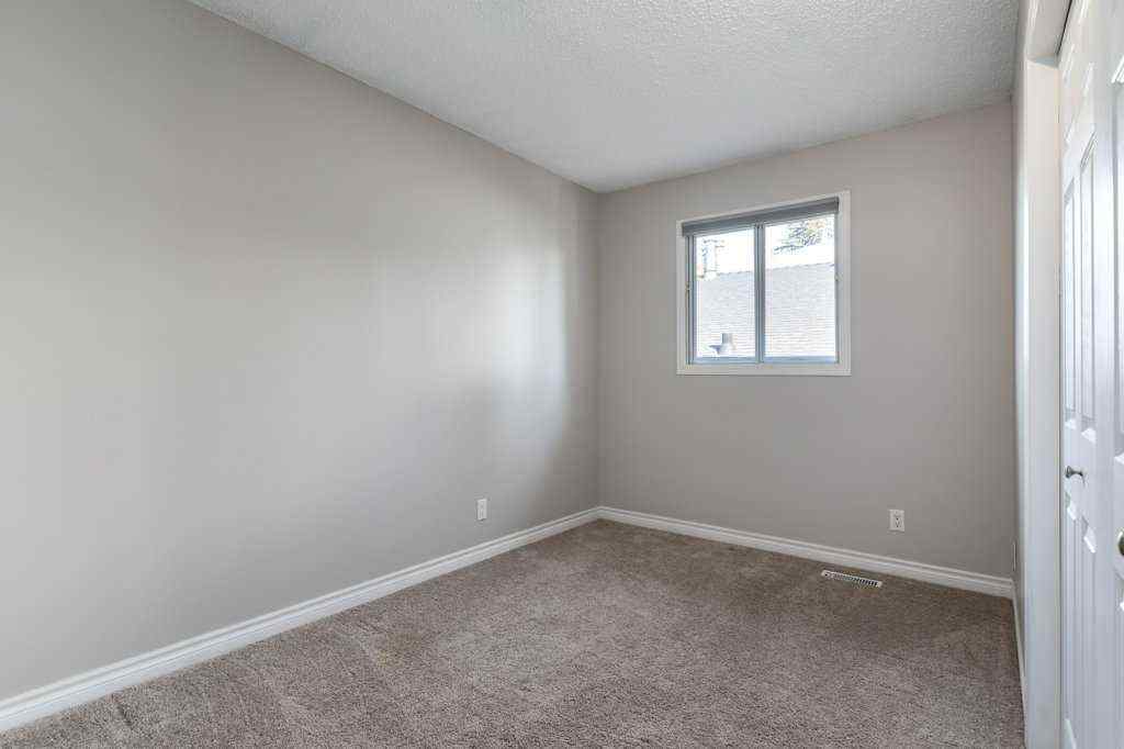 MLS® A2262576 - Unit #4 1939 25A Street SW in Killarney/Glengarry Calgary, Residential
