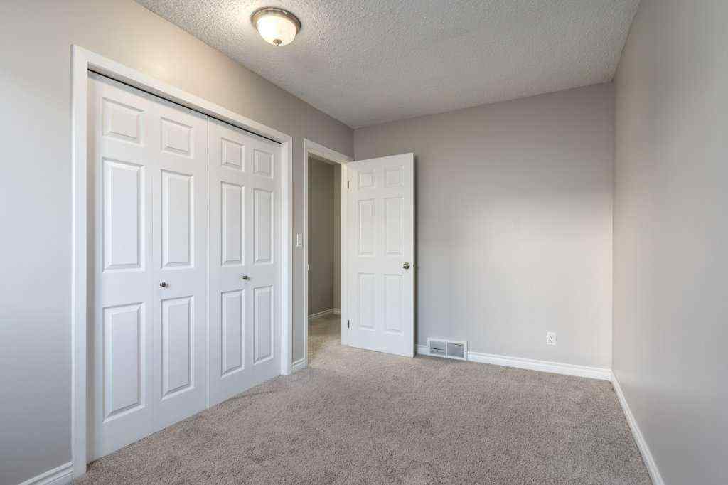 MLS® A2262576 - Unit #4 1939 25A Street SW in Killarney/Glengarry Calgary, Residential