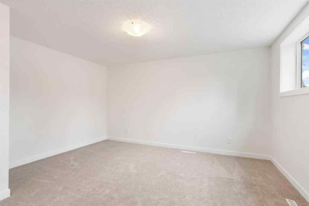 MLS® A2262577 - 2815 41 Street SW in Glenbrook Calgary, Residential