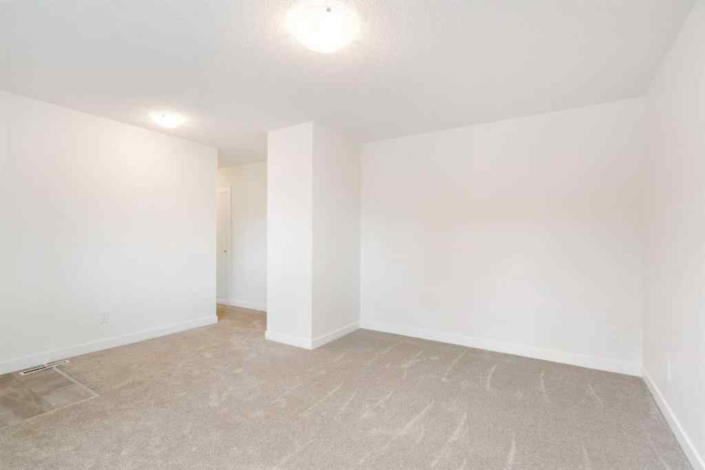 MLS® A2262577 - 2815 41 Street SW in Glenbrook Calgary, Residential