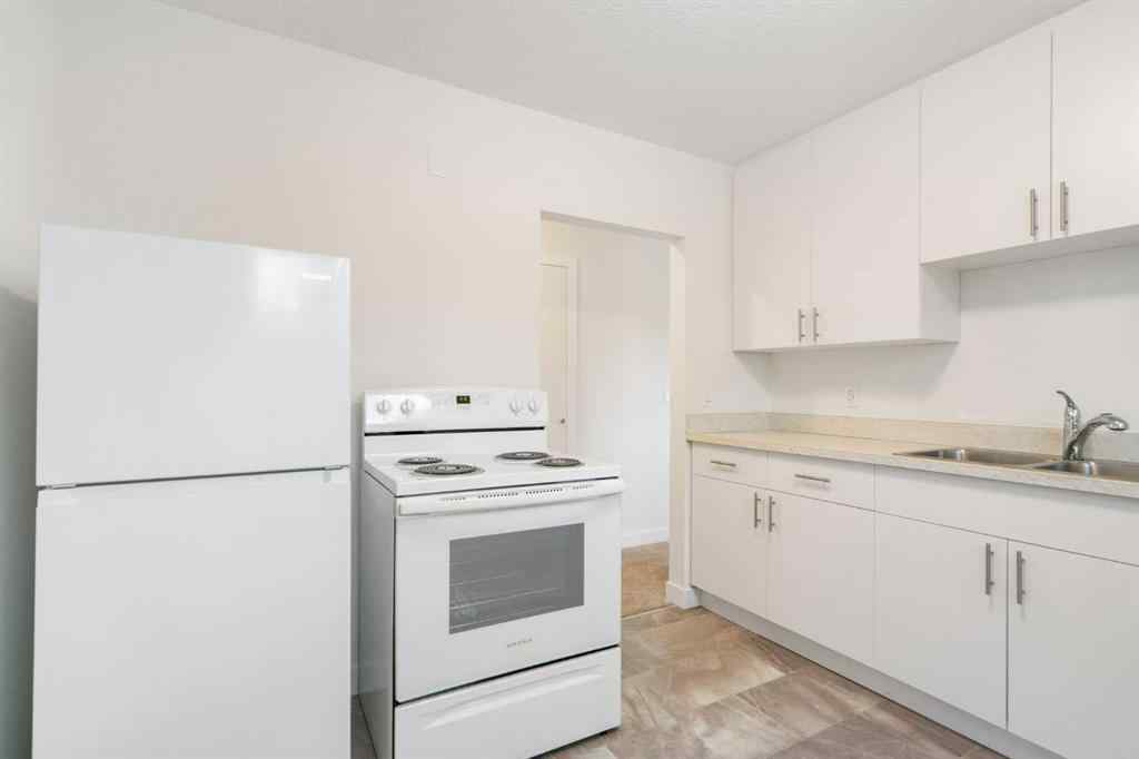 MLS® A2262577 - 2815 41 Street SW in Glenbrook Calgary, Residential