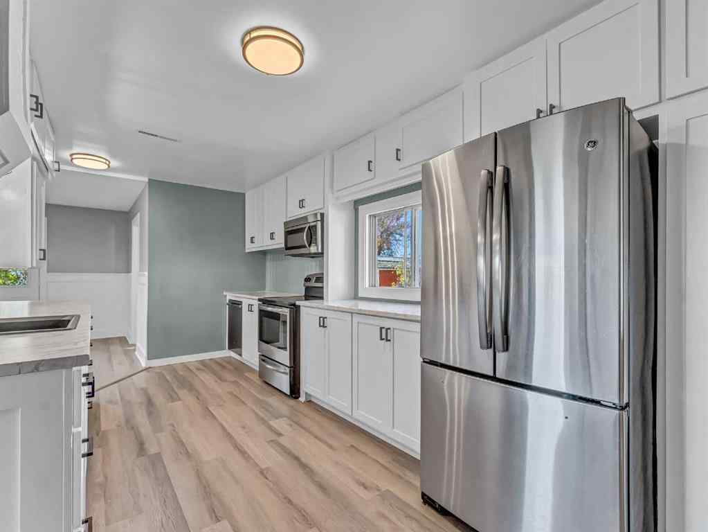 MLS® A2262578 - 80 Pacific Avenue  in NONE Irvine, Residential