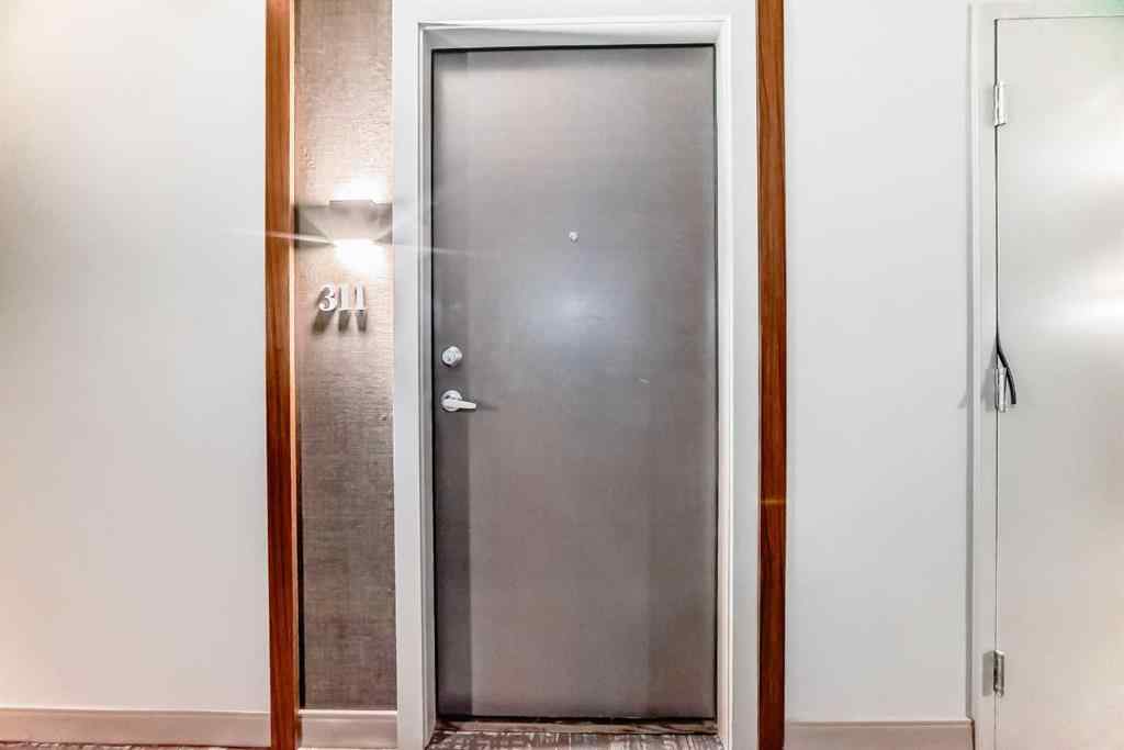 MLS® A2262579 - Unit #311 1107 Gladstone Road NW in Hillhurst Calgary, Residential