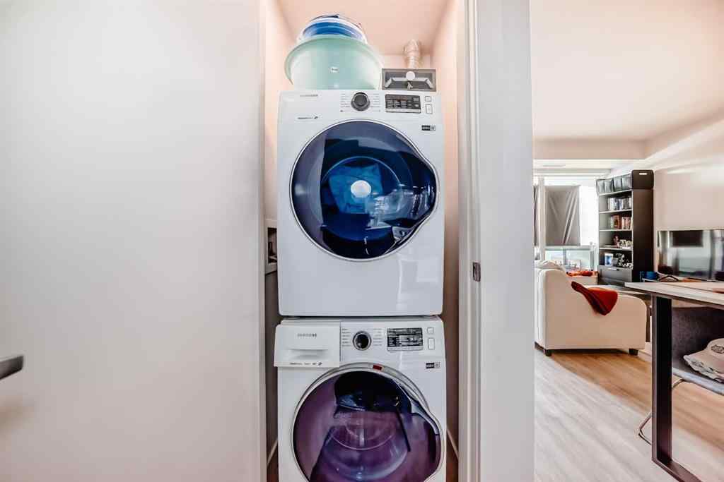 MLS® A2262579 - Unit #311 1107 Gladstone Road NW in Hillhurst Calgary, Residential