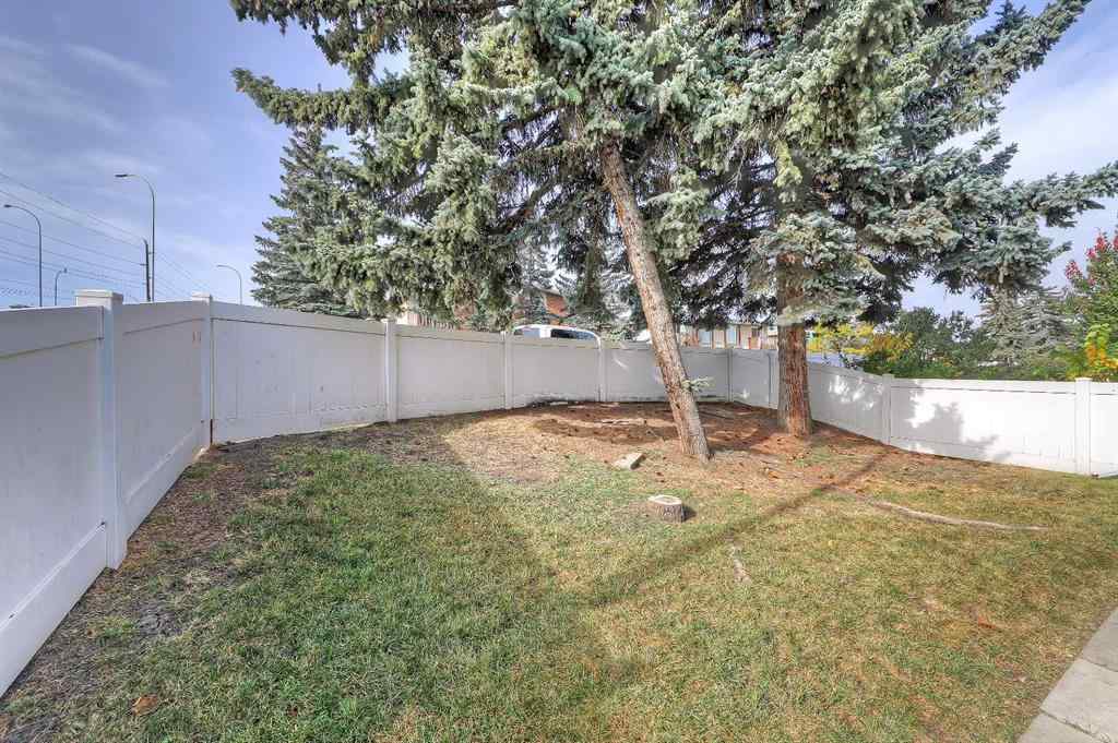 MLS® A2262585 - 102 Sabrina Road SW in Southwood Calgary, Residential