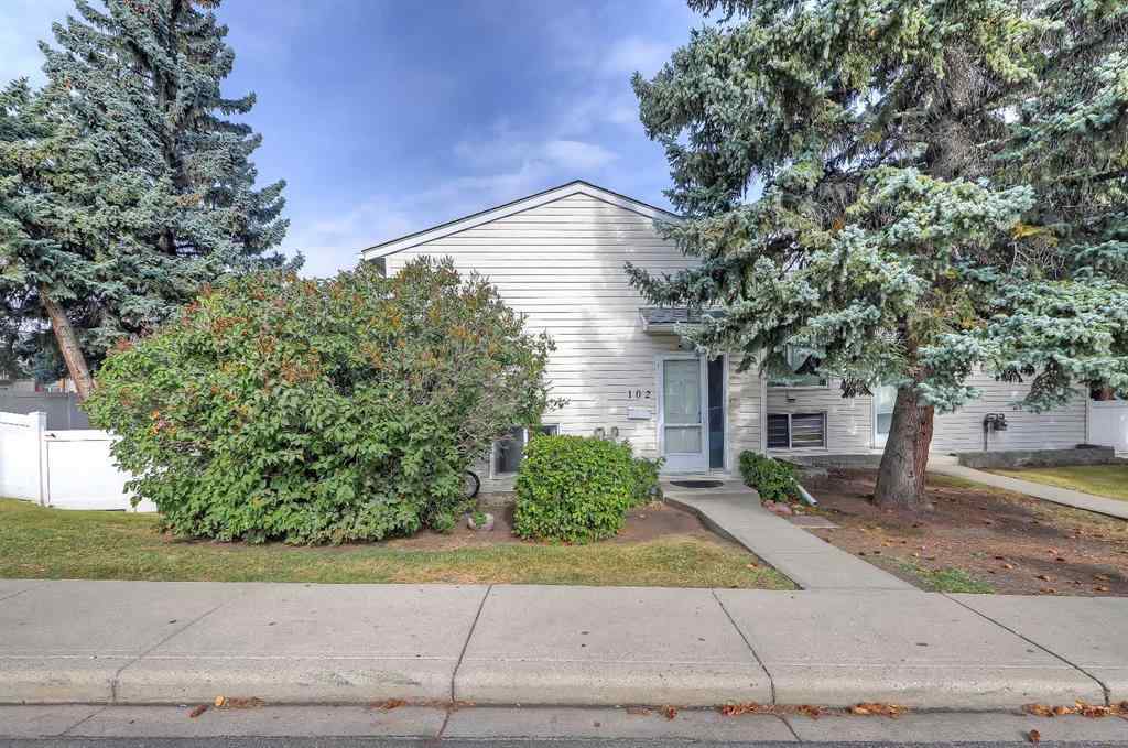 MLS® A2262585 - 102 Sabrina Road SW in Southwood Calgary, Residential