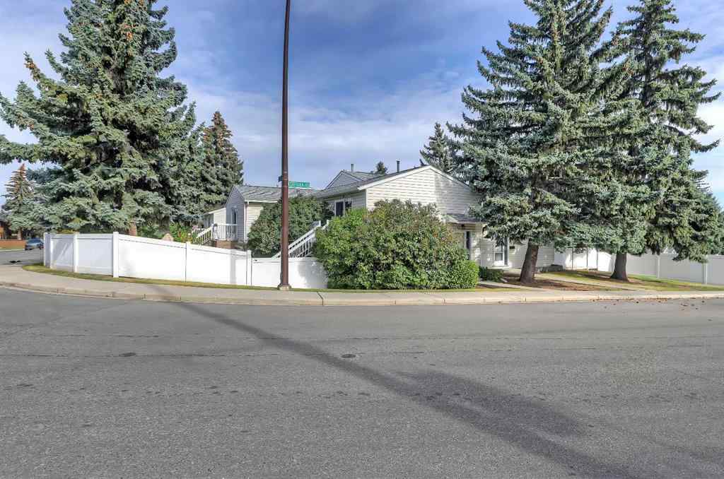 MLS® A2262585 - 102 Sabrina Road SW in Southwood Calgary, Residential