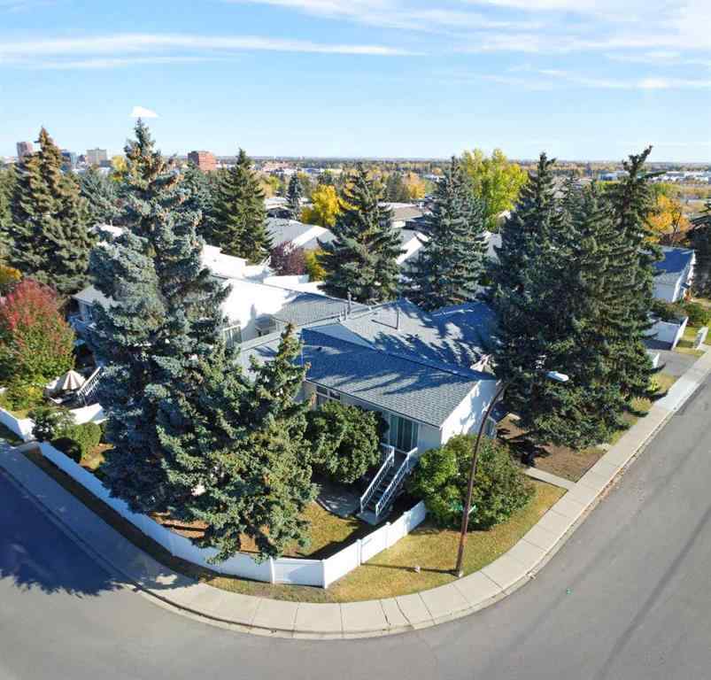 MLS® A2262585 - 102 Sabrina Road SW in Southwood Calgary, Residential