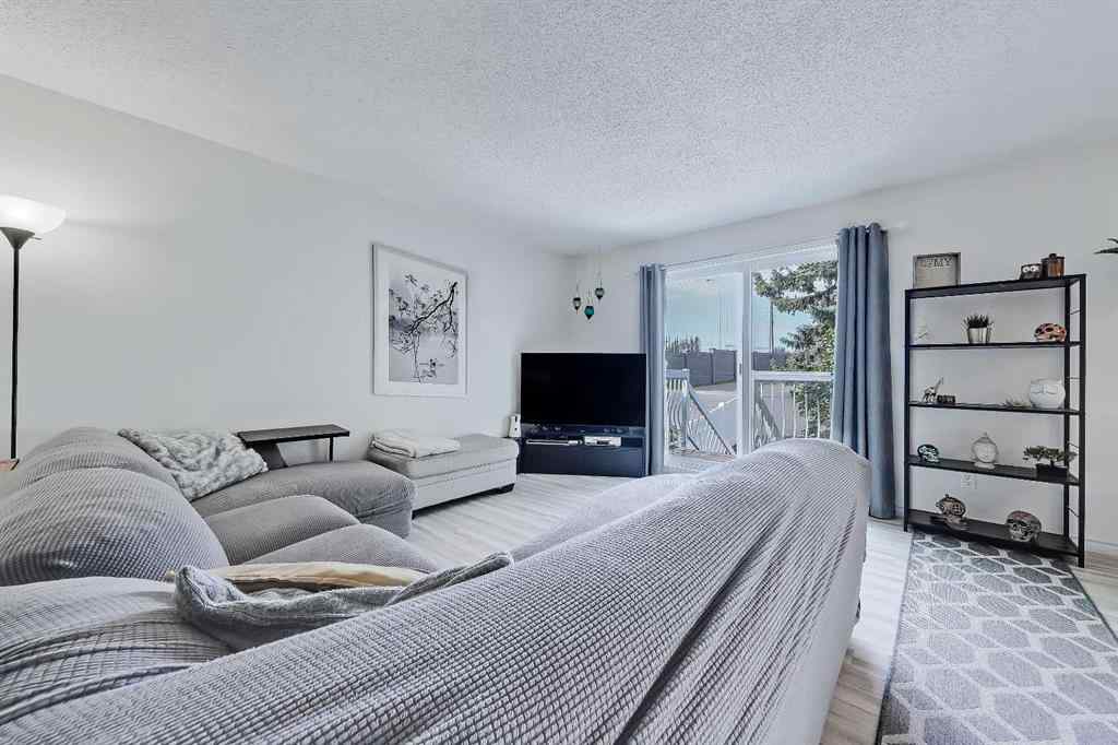 MLS® A2262585 - 102 Sabrina Road SW in Southwood Calgary, Residential