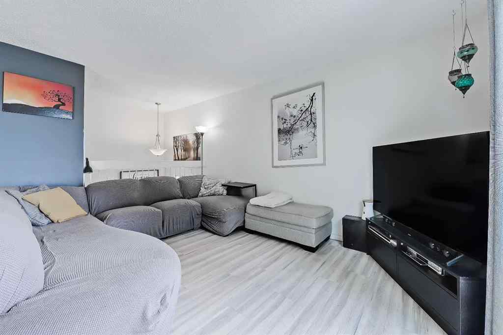 MLS® A2262585 - 102 Sabrina Road SW in Southwood Calgary, Residential