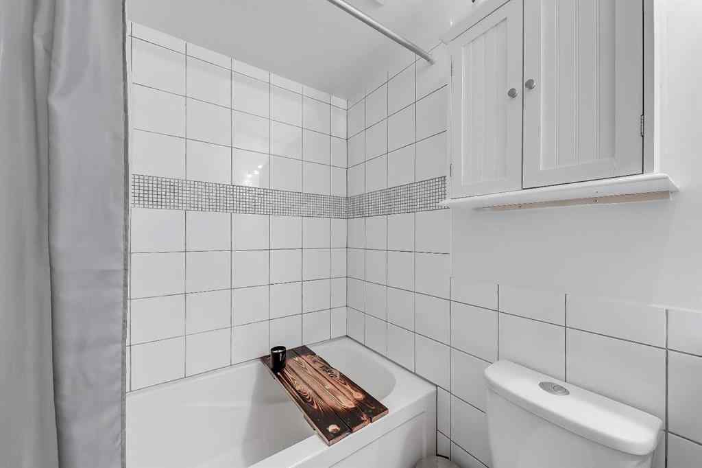 MLS® A2262585 - 102 Sabrina Road SW in Southwood Calgary, Residential