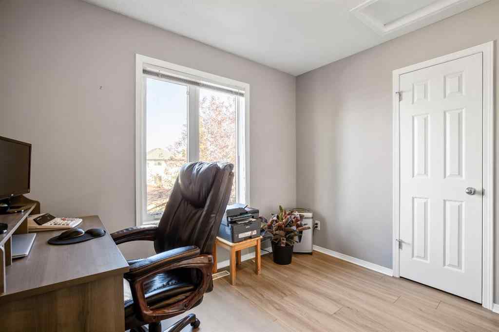 MLS® A2262599 - 17 Luxstone Crescent SW in Luxstone Airdrie, Residential