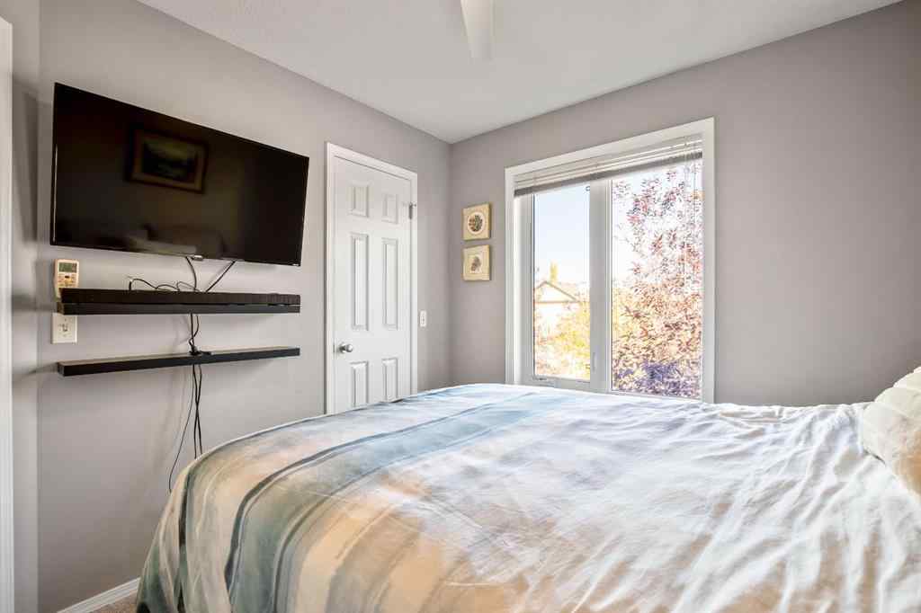 MLS® A2262599 - 17 Luxstone Crescent SW in Luxstone Airdrie, Residential