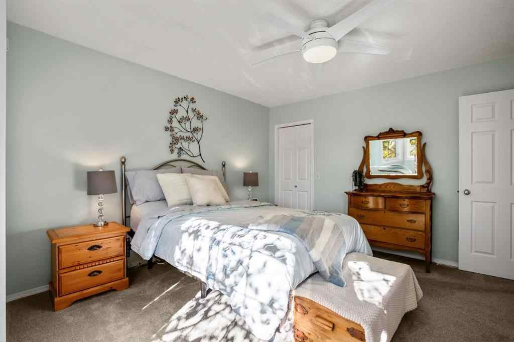 MLS® A2262599 - 17 Luxstone Crescent SW in Luxstone Airdrie, Residential