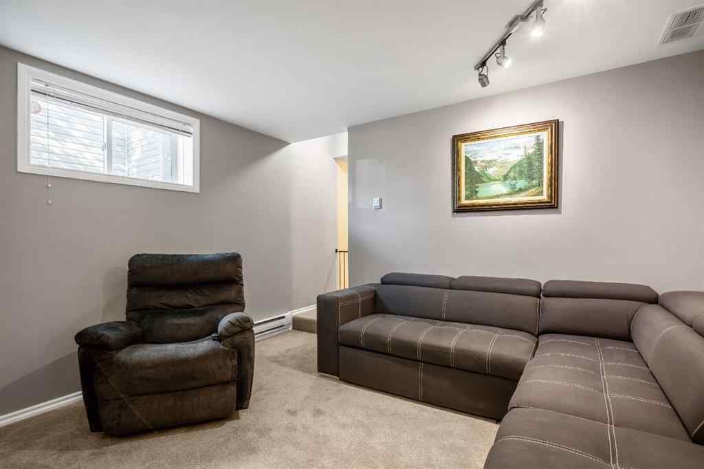 MLS® A2262599 - 17 Luxstone Crescent SW in Luxstone Airdrie, Residential