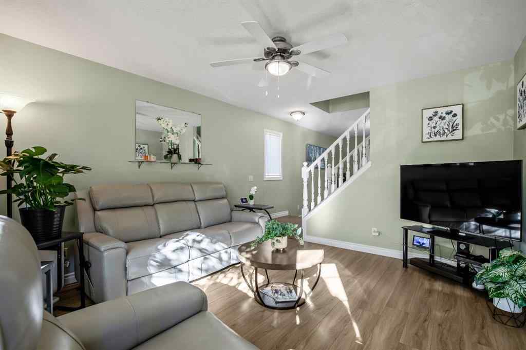 MLS® A2262599 - 17 Luxstone Crescent SW in Luxstone Airdrie, Residential