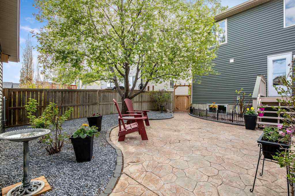 MLS® A2262599 - 17 Luxstone Crescent SW in Luxstone Airdrie, Residential