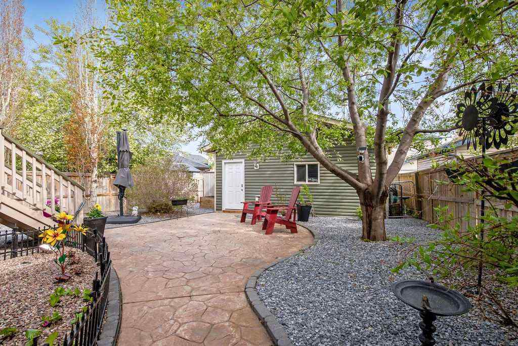 MLS® A2262599 - 17 Luxstone Crescent SW in Luxstone Airdrie, Residential