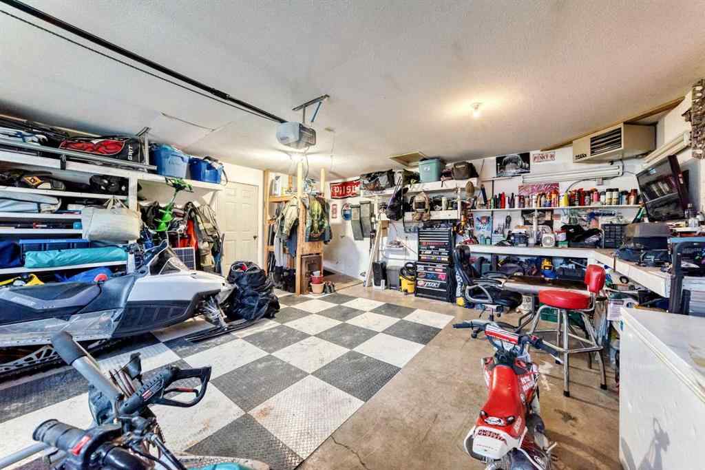 MLS® A2262608 - 5223 56 Avenue  in NONE Eckville, Residential