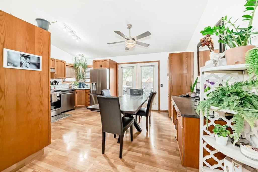 MLS® A2262608 - 5223 56 Avenue  in NONE Eckville, Residential