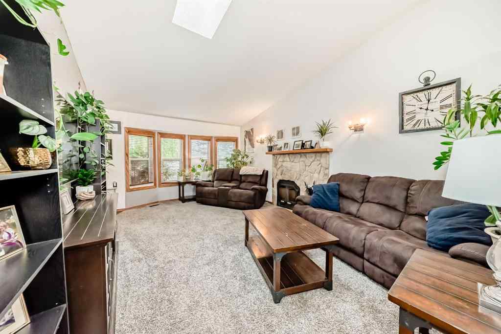 MLS® A2262608 - 5223 56 Avenue  in NONE Eckville, Residential