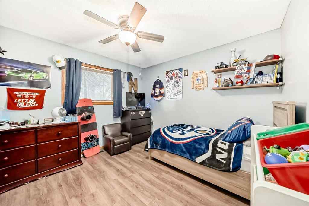 MLS® A2262608 - 5223 56 Avenue  in NONE Eckville, Residential