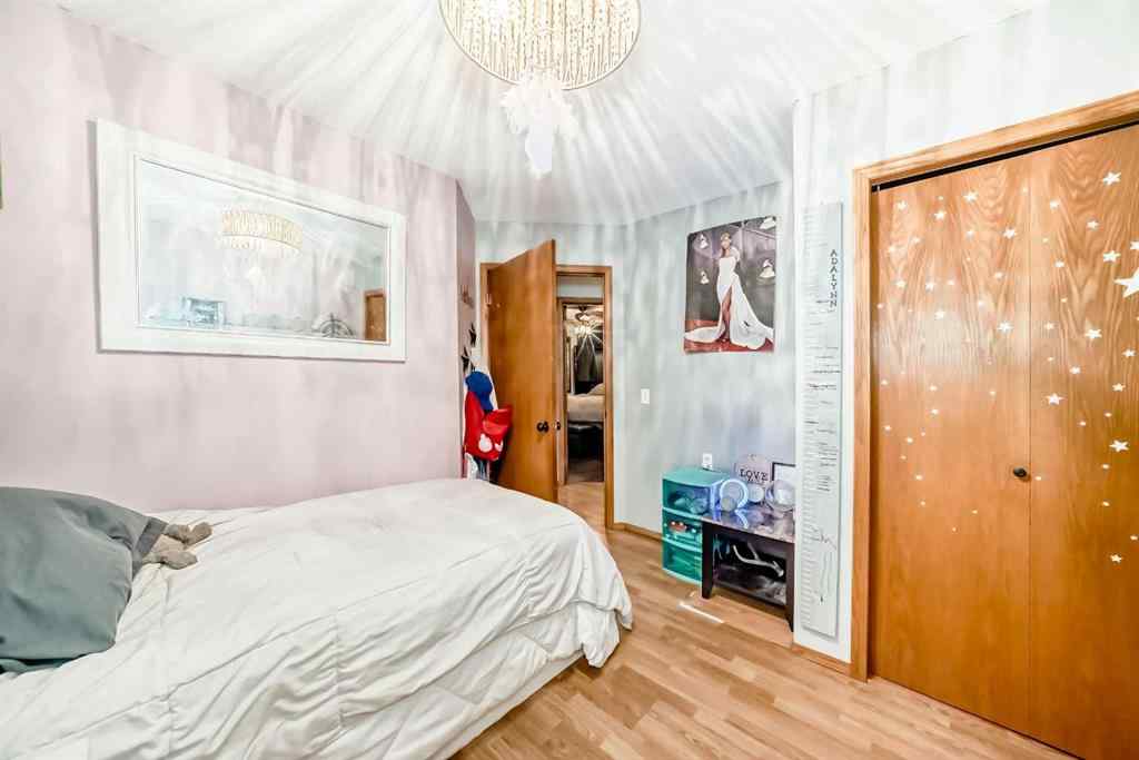 MLS® A2262608 - 5223 56 Avenue  in NONE Eckville, Residential