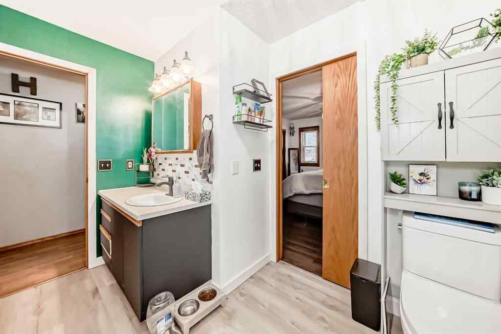 MLS® A2262608 - 5223 56 Avenue  in NONE Eckville, Residential