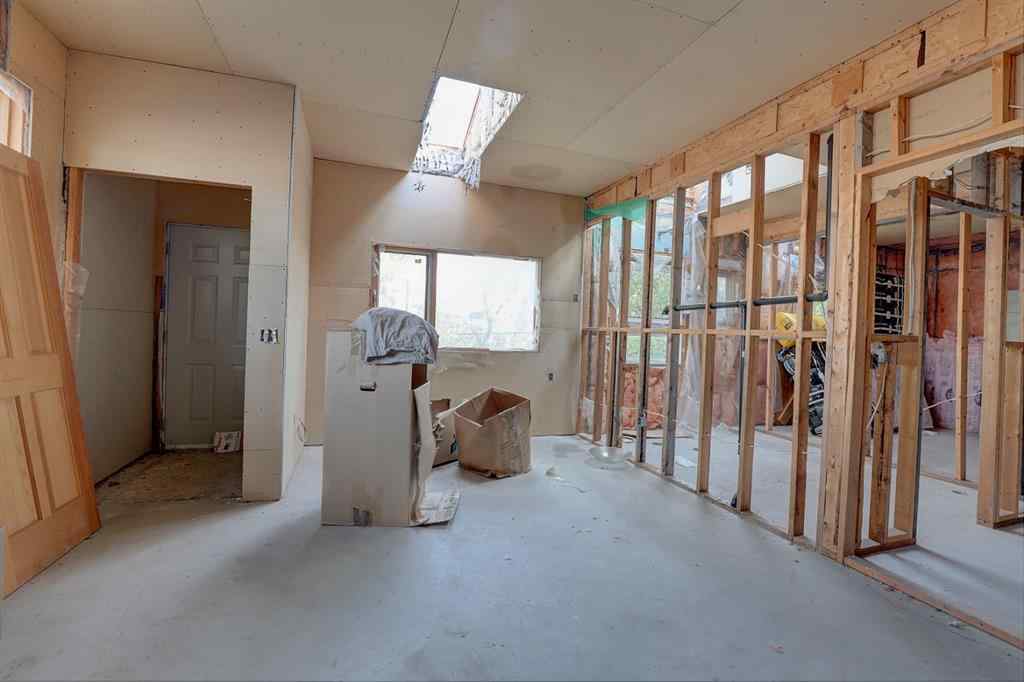 MLS® A2262612 - 3610 Parkhill Street SW in Parkhill Calgary, Residential