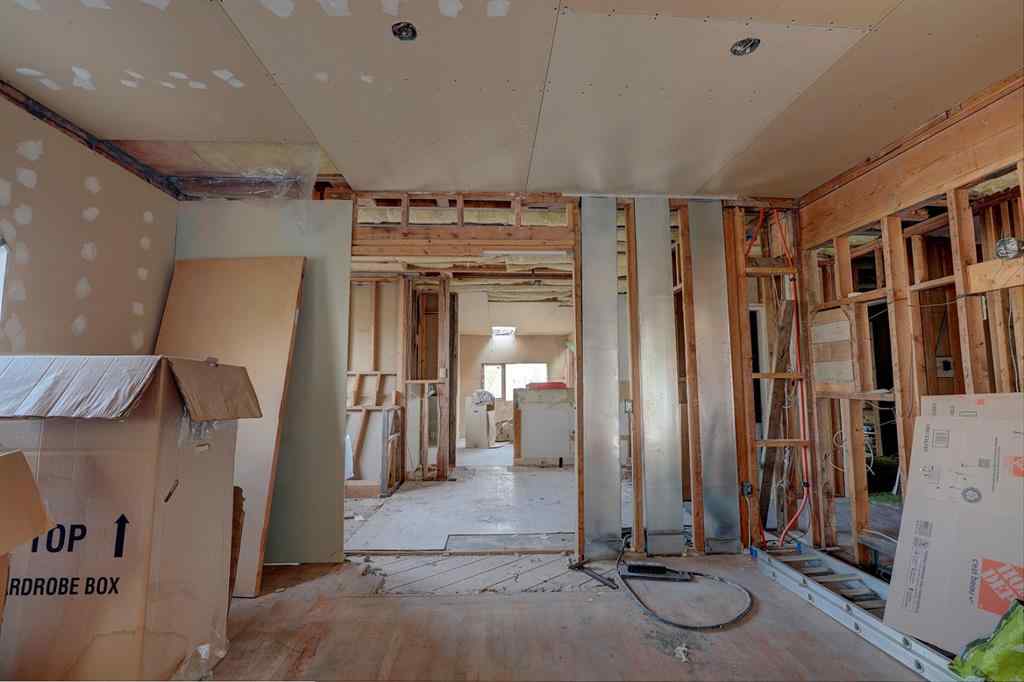 MLS® A2262612 - 3610 Parkhill Street SW in Parkhill Calgary, Residential