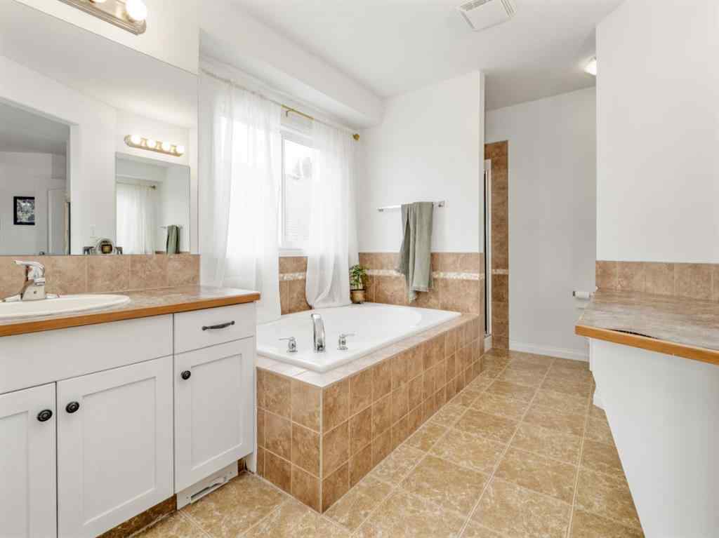 MLS® A2262615 - 506 Gateway Crescent S in Southgate Lethbridge, Residential