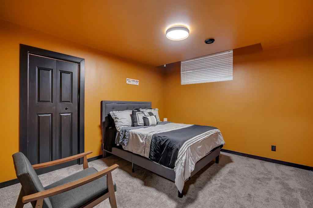 MLS® A2262618 - 86 West Point Mews SW in West Springs Calgary, Residential