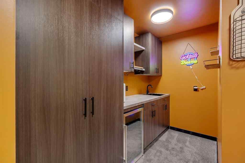 MLS® A2262618 - 86 West Point Mews SW in West Springs Calgary, Residential