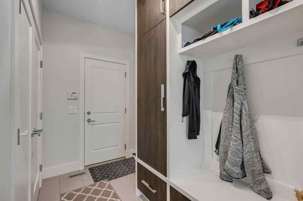 MLS® A2262618 - 86 West Point Mews SW in West Springs Calgary, Residential