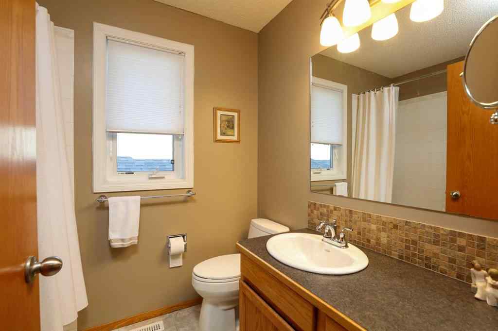 MLS® A2262621 - 112 Edgewood Boulevard W in Ridgewood Lethbridge, Residential