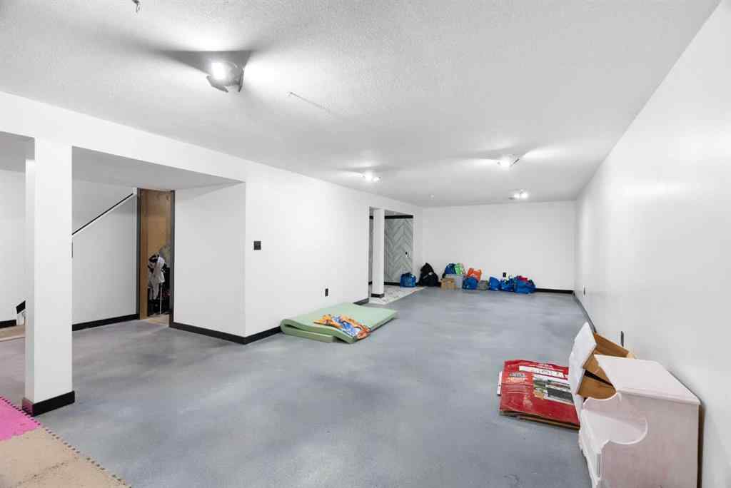 MLS® A2262626 - 136 Beaumont Crescent  in Beacon Hill Fort McMurray, Residential