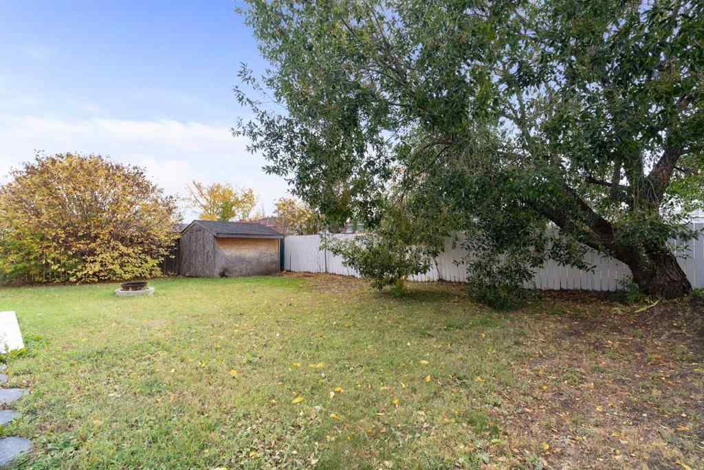 MLS® A2262626 - 136 Beaumont Crescent  in Beacon Hill Fort McMurray, Residential