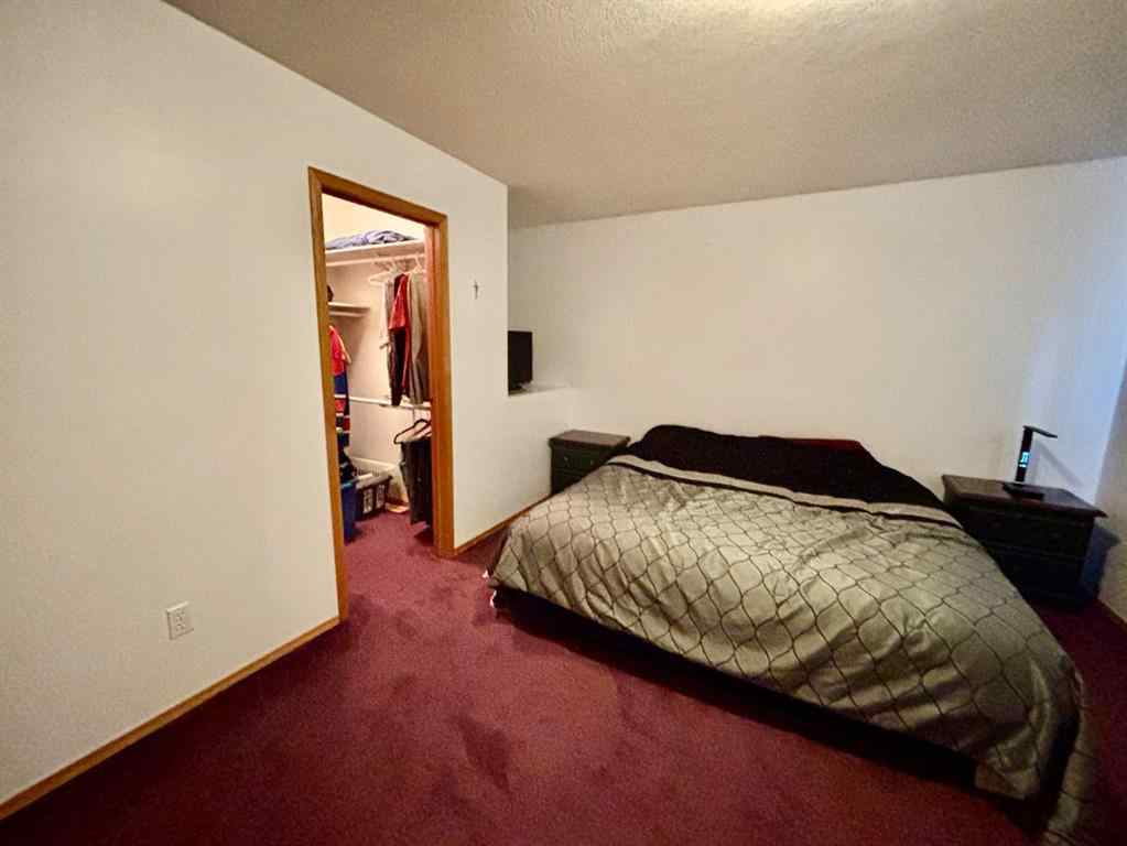 MLS&reg; # A2262636 - 107 Shillbeer Cove  in Hardisty Hinton, Residential Open Houses