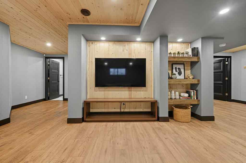 MLS&reg; # A2262637 - 161 Douglasbank Way SE in Douglasdale/Glen Calgary, Residential Open Houses