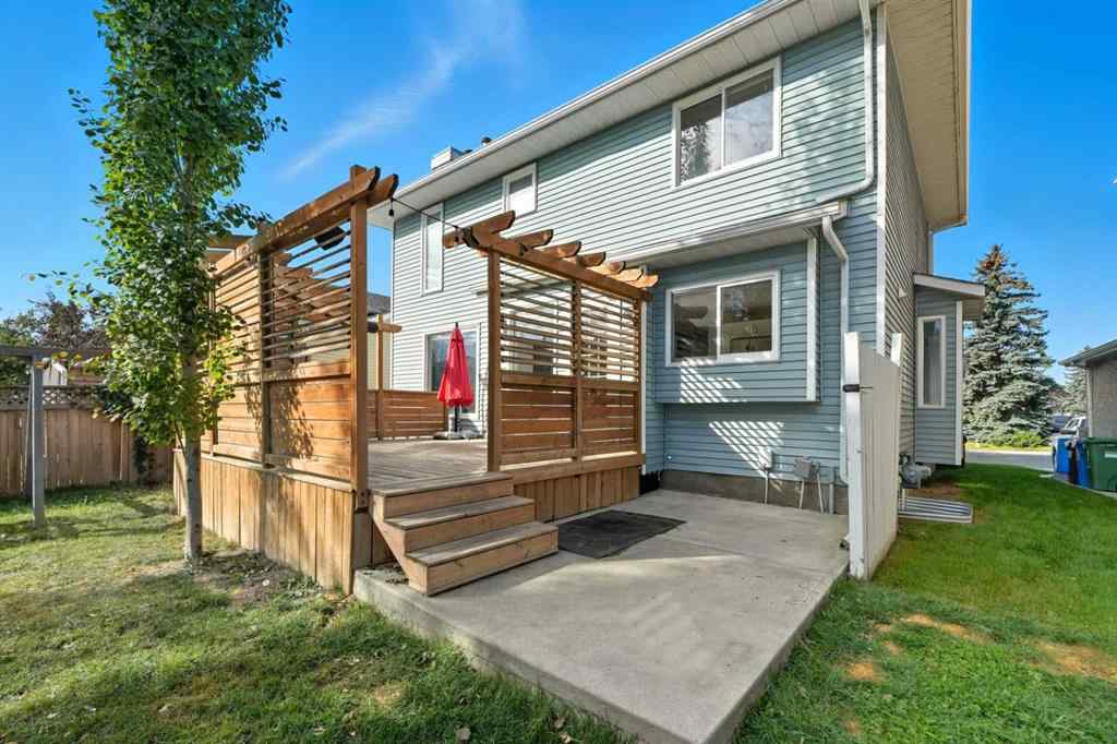 MLS&reg; # A2262637 - 161 Douglasbank Way SE in Douglasdale/Glen Calgary, Residential Open Houses