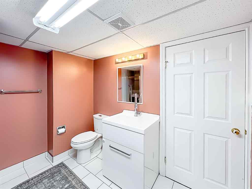 MLS® A2262644 - 9438 63 Avenue  in Country Club Estates Grande Prairie, Residential