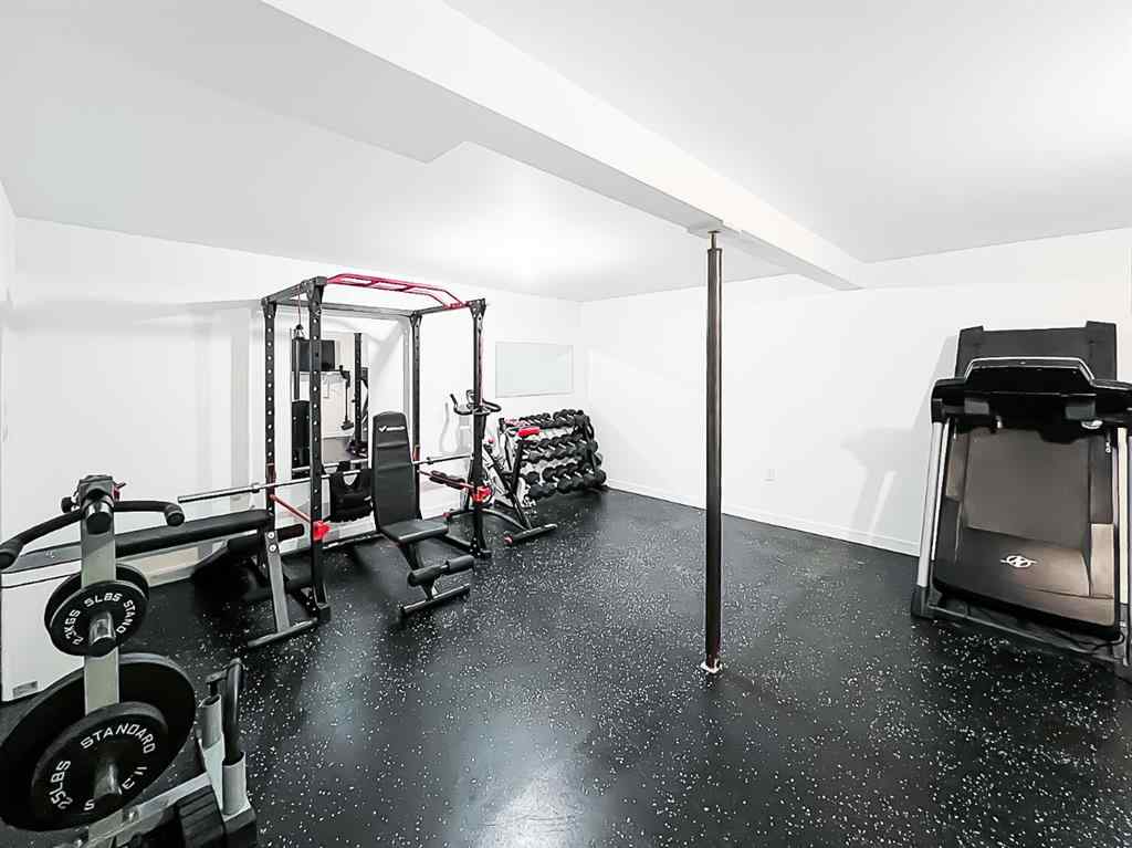 MLS® A2262644 - 9438 63 Avenue  in Country Club Estates Grande Prairie, Residential